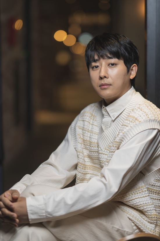 우주의슬픔 포스터